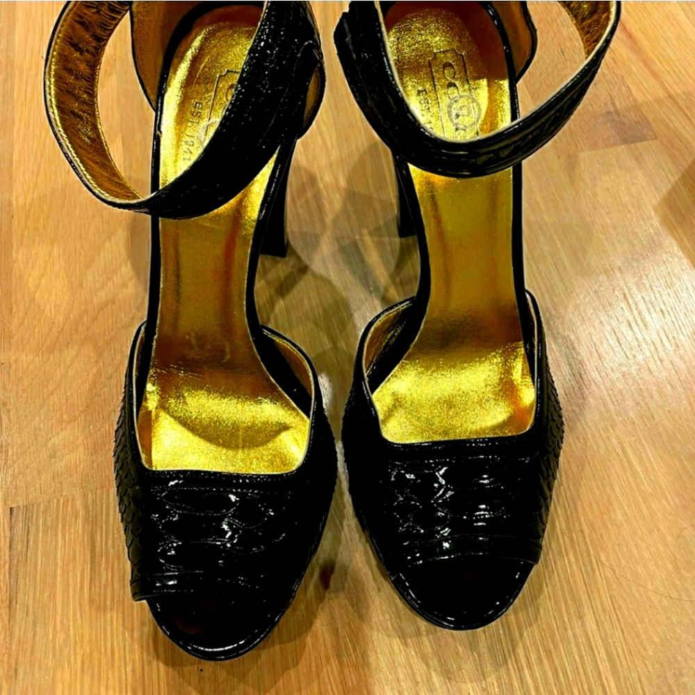 SOLD!- Coach- Black & Gold Pumps, never worn, Size 8 - Picture 3 of 8